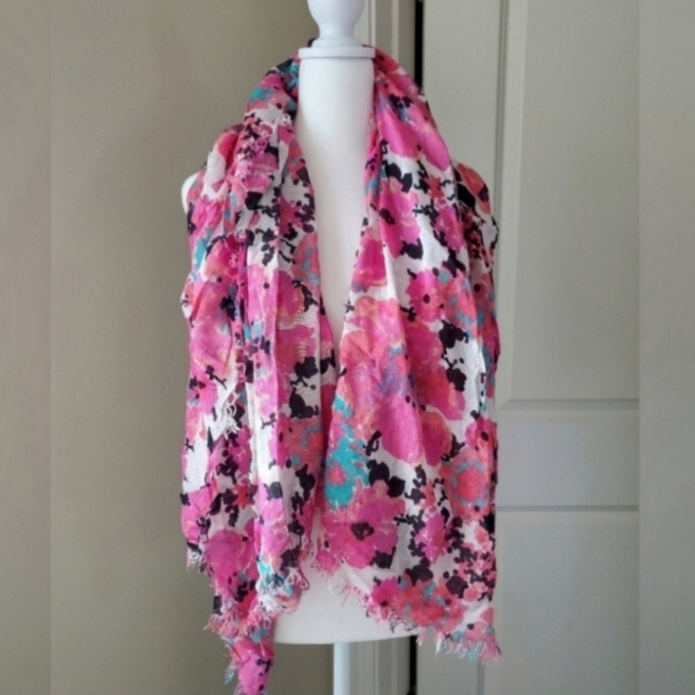 NWOT Floral Scarf